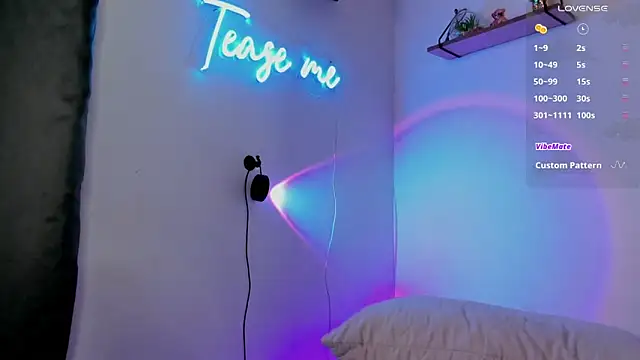 Manuela monroe online show from October 17, 2025, 12:47 am