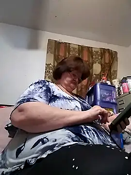 Bayou Woman68 online show from April 8, 2026, 2:40 pm