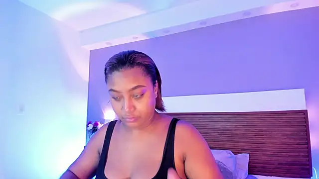 Adelehottman online show from April 13, 2026, 2:10 pm