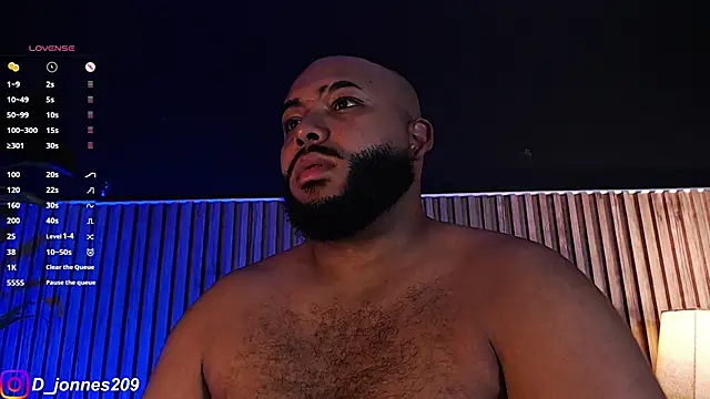 Snapshot of DilanJonnes_ chatting on October 9, 2025, 8:20 pm DilanJonnes online show from October 9, 2025, 8:20 pm