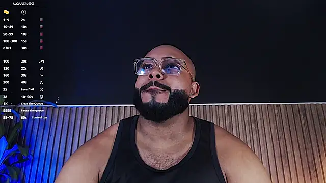 Snapshot of DilanJonnes_ chatting on February 9, 2025, 10:00 pm DilanJonnes online show from February 9, 2025, 10:00 pm