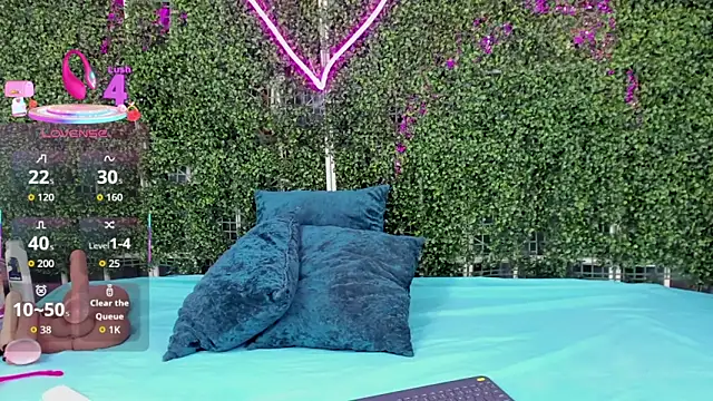 Snapshot of emy_0 chatting on February 5, 2026, 7:32 pm emy 0 online show from February 5, 2026, 7:32 pm