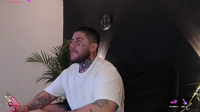 Ash gusbig online show from February 25, 2025, 2:47 am