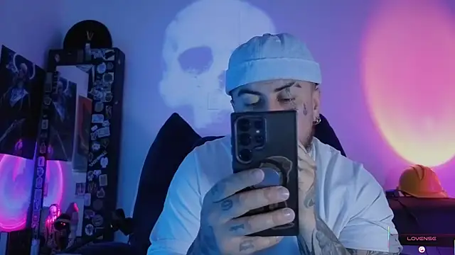 Ash gusbig online show from December 20, 2025, 3:42 am