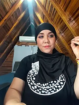 AmbarBurhan online show from December 13, 2025, 8:04 pm