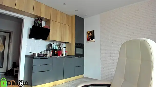  Alice Kitty online show from October 24, 2025, 8:35 am