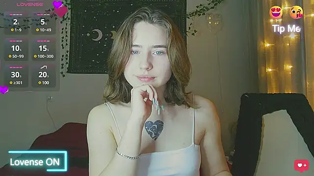 Snapshot of Aurora_workerr chatting on December 25, 2024, 11:22 am Aurora workerr online show from December 25, 2024, 11:22 am