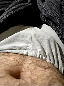 Snapshot of milf_hunter_35 chatting on April 23, 2026, 10:11 pm milf hunter 35 online show from April 23, 2026, 10:11 pm