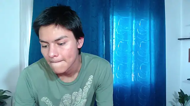 alanprince44 online show from January 22, 2025, 6:31 pm