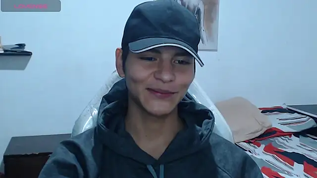 alanprince44 online show from January 10, 2025, 3:50 am