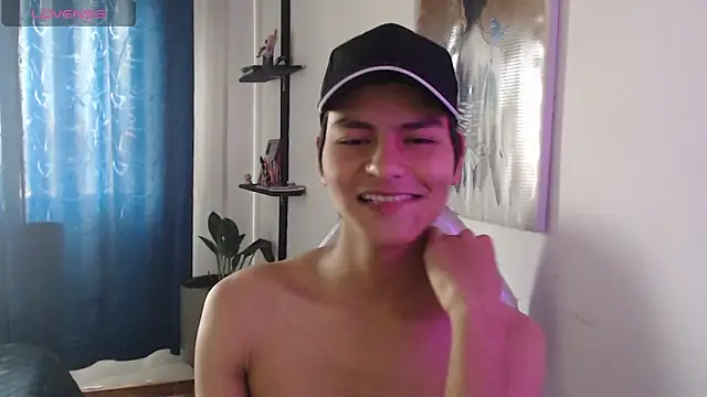 alanprince44 online show from January 14, 2025, 10:02 pm