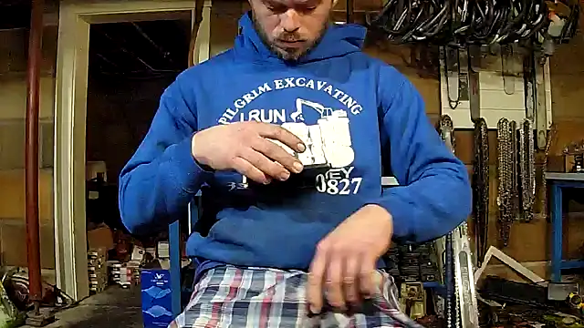 Snapshot of Bigoleslong98765 chatting on February 18, 2026, 6:15 pm Bigoleslong98765 online show from February 18, 2026, 6:15 pm