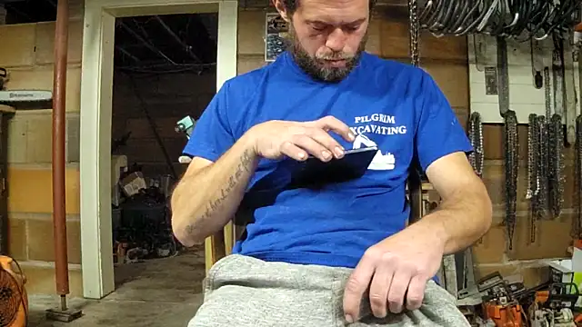 Snapshot of Bigoleslong98765 chatting on November 17, 2025, 4:16 am Bigoleslong98765 online show from November 17, 2025, 4:16 am