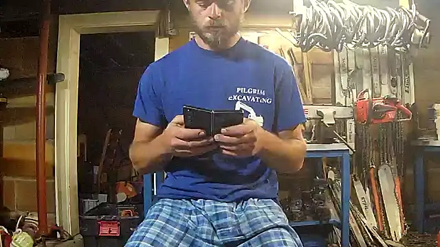 Bigoleslong98765 online show from June 4, 2026, 4:06 am