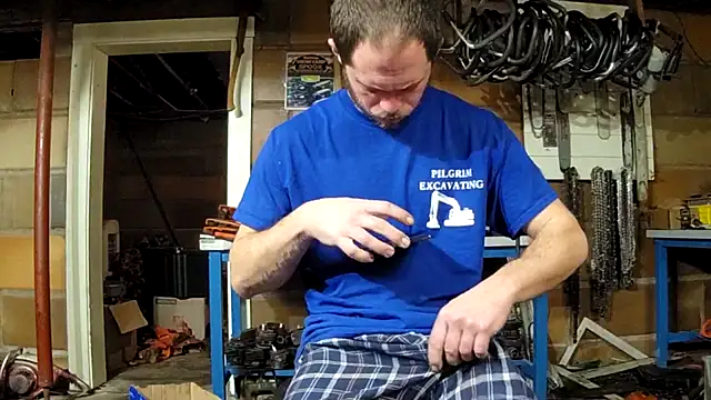 Snapshot of Bigoleslong98765 chatting on February 11, 2026, 1:44 pm Bigoleslong98765 online show from February 11, 2026, 1:44 pm