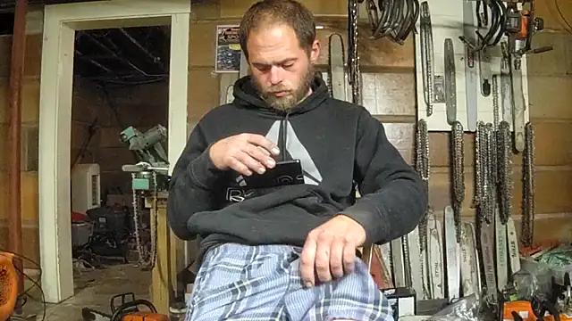 Snapshot of Bigoleslong98765 chatting on October 26, 2025, 5:52 am Bigoleslong98765 online show from October 26, 2025, 5:52 am