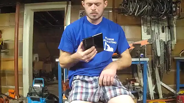 Snapshot of Bigoleslong98765 chatting on January 7, 2026, 2:44 pm Bigoleslong98765 online show from January 7, 2026, 2:44 pm