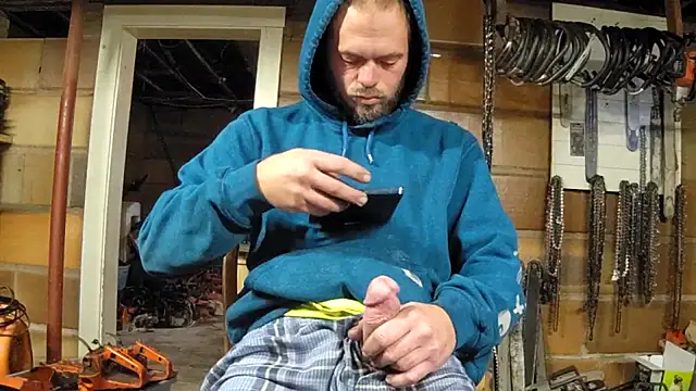 Snapshot of Bigoleslong98765 chatting on November 16, 2025, 3:17 pm Bigoleslong98765 online show from November 16, 2025, 3:17 pm