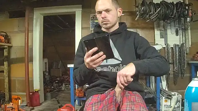 Snapshot of Bigoleslong98765 chatting on December 20, 2025, 7:39 pm Bigoleslong98765 online show from December 20, 2025, 7:39 pm