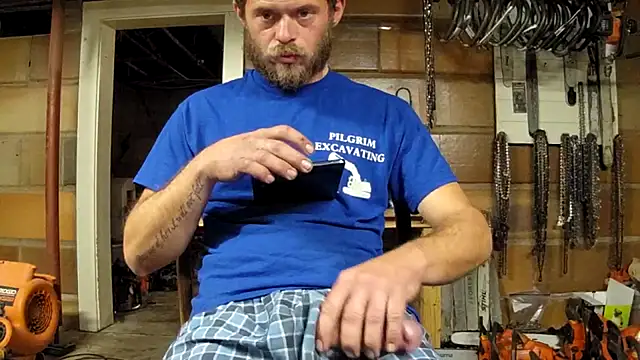 Snapshot of Bigoleslong98765 chatting on November 9, 2025, 6:17 am Bigoleslong98765 online show from November 9, 2025, 6:17 am