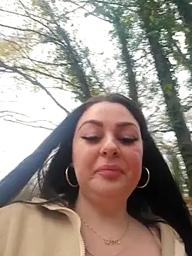 Britishbella online show from November 27, 2025, 3:12 pm