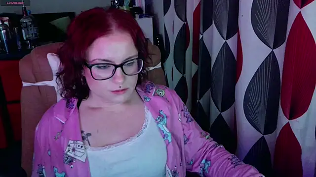 submissiveslut1996 online show from May 24, 2026, 9:36 pm