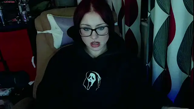 submissiveslut1996 online show from May 3, 2026, 9:40 pm