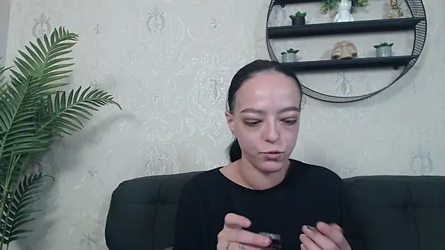 IzabelllNoir online show from November 21, 2025, 7:51 am