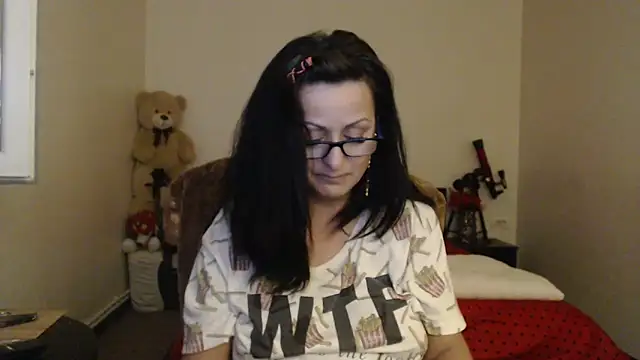 Snapshot of YourDreamLoverr chatting on January 17, 2025, 1:25 am YourDreamLoverr online show from January 17, 2025, 1:25 am