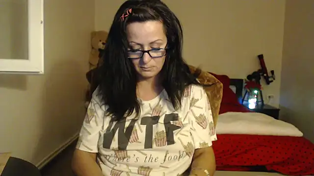 Snapshot of YourDreamLoverr chatting on January 16, 2025, 10:23 pm YourDreamLoverr online show from January 16, 2025, 10:23 pm