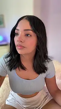 Sara LipsX online show from April 5, 2026, 9:32 pm