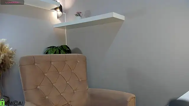 Snapshot of Angel_Sapphire_ chatting on April 24, 2026, 9:55 am Angel Sapphire online show from April 24, 2026, 9:55 am