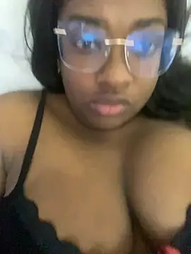 Snapshot of _MARRTINNA_ chatting on December 14, 2024, 8:34 am MARRTINNA online show from December 14, 2024, 8:34 am