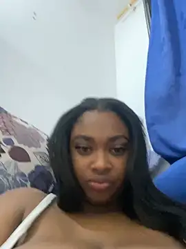 Snapshot of _MARRTINNA_ chatting on February 5, 2025, 8:11 am MARRTINNA online show from February 5, 2025, 8:11 am