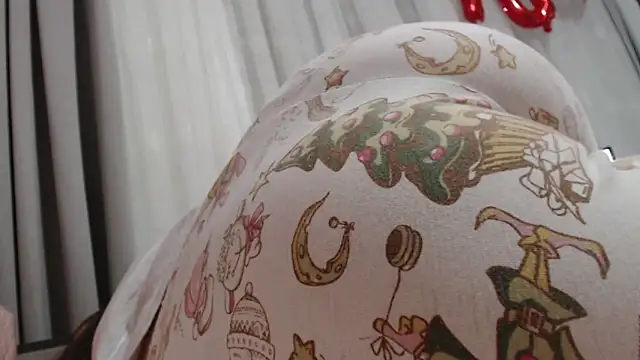  JustmeHere  online show from February 17, 2026, 9:45 pm