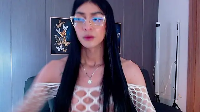 Snapshot of Evelynn_sex_ chatting on October 13, 2025, 2:18 pm Evelynn sex online show from October 13, 2025, 2:18 pm