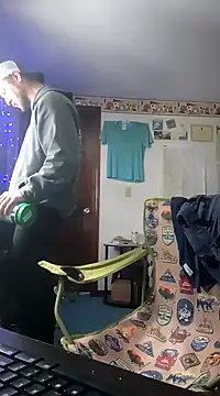 Snapshot of Seymour93 chatting on January 9, 2025, 6:26 pm Seymour93 online show from January 9, 2025, 6:26 pm