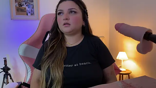 SweetPaige  online show from November 16, 2025, 7:29 pm