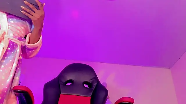 Snapshot of naomy__xx chatting on February 6, 2026, 3:13 am naomy xx online show from February 6, 2026, 3:13 am