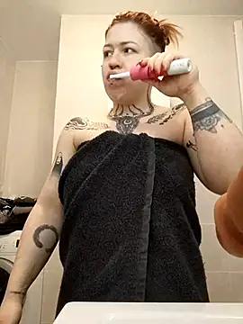 divine eve online show from April 19, 2026, 1:23 pm