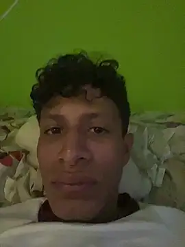 Snapshot of carlosuvr20 chatting on July 11, 2026, 2:28 pm carlosuvr20 online show from July 11, 2026, 2:28 pm