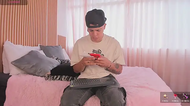 lucy Bensonn online show from March 12, 2025, 7:25 pm