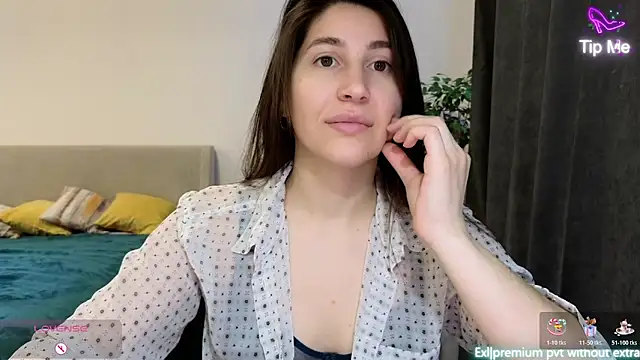 marrycolins online show from February 11, 2026, 4:12 am