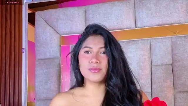 Snapshot of LinnaGardenia chatting on February 14, 2026, 1:55 pm LinnaGardenia online show from February 14, 2026, 1:55 pm