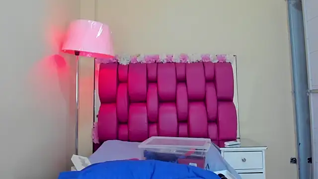 Gabriela Brown online show from February 13, 2025, 5:01 pm