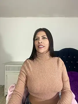 Snapshot of Alanna_atm_ chatting on March 23, 2025, 1:20 am Alanna atm online show from March 23, 2025, 1:20 am