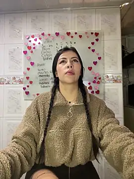 Snapshot of Alanna_atm_ chatting on February 12, 2025, 1:06 pm Alanna atm online show from February 12, 2025, 1:06 pm