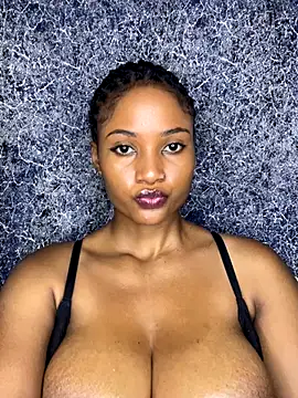 chocogirl01 online show from November 25, 2025, 10:26 am