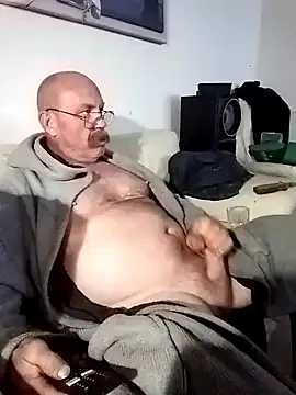 iambradz online show from March 3, 2025, 12:17 pm