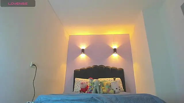 Sofia Clauss  online show from November 9, 2025, 2:15 am